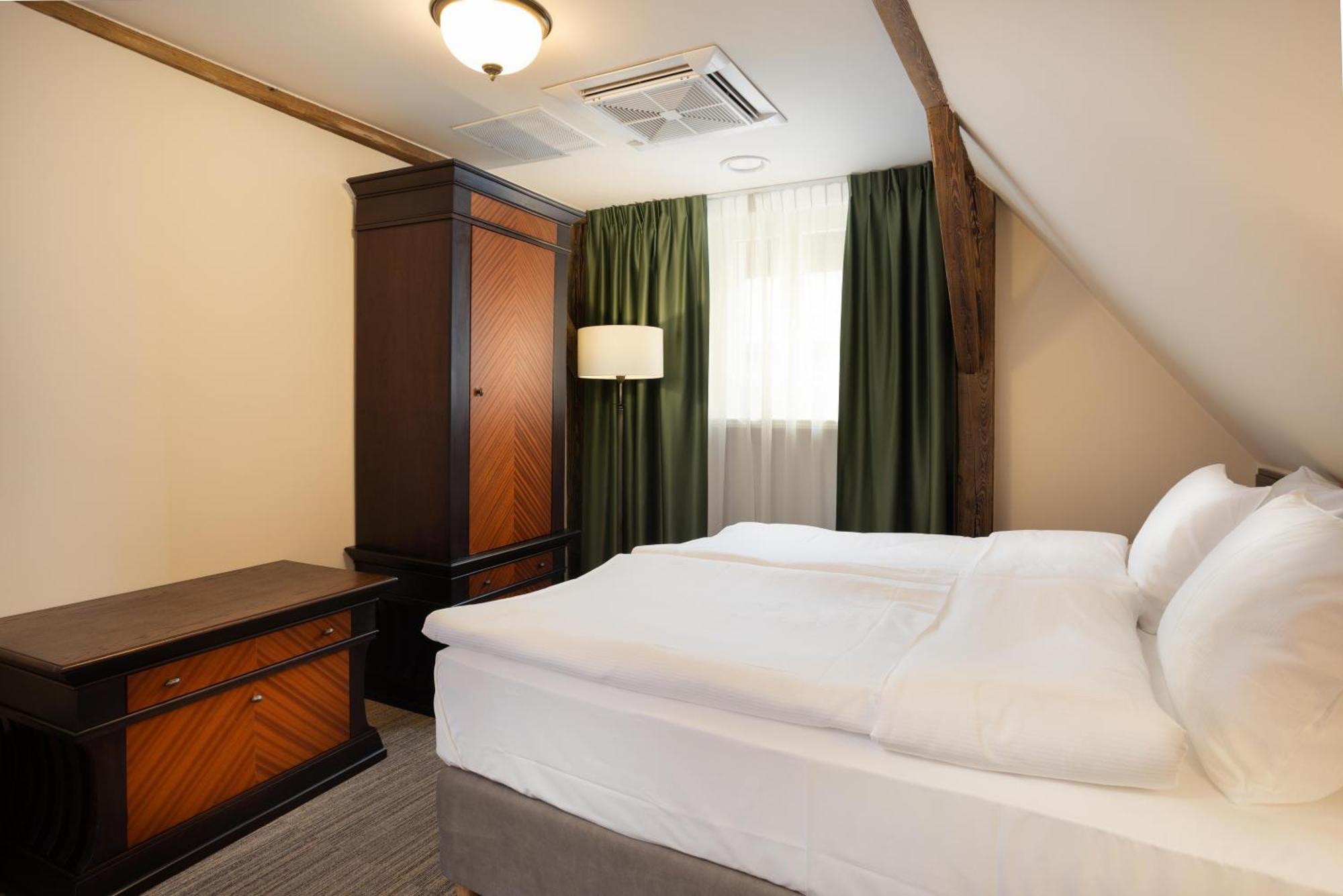 Brovaria Hotel Stary Rynek - Old Town Square بوزنان المظهر الخارجي الصورة