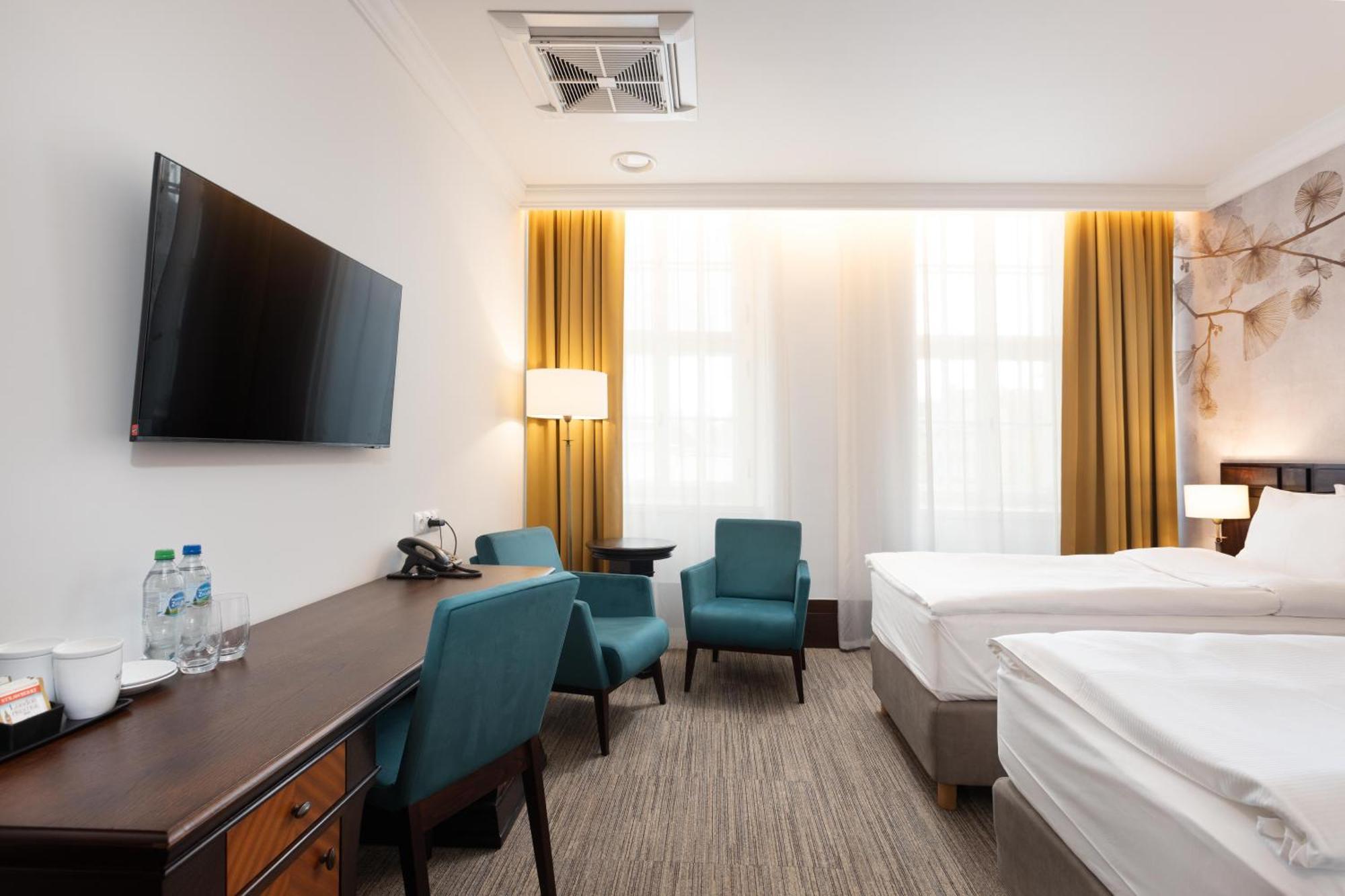 Brovaria Hotel Stary Rynek - Old Town Square بوزنان المظهر الخارجي الصورة