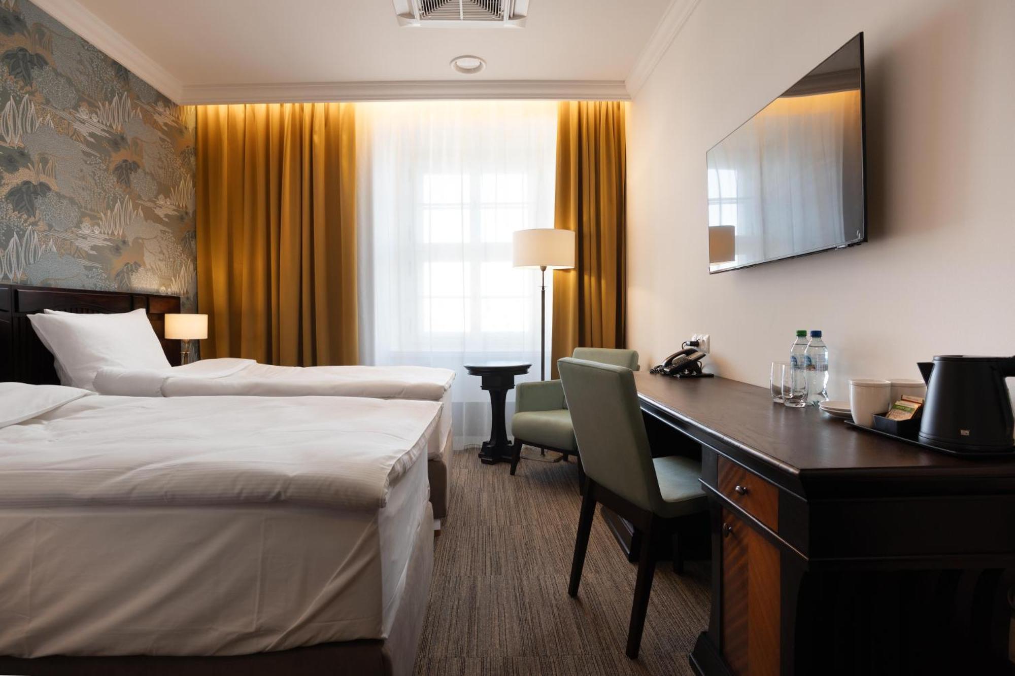 Brovaria Hotel Stary Rynek - Old Town Square بوزنان المظهر الخارجي الصورة