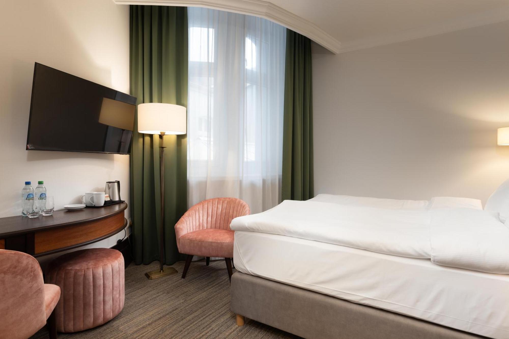 Brovaria Hotel Stary Rynek - Old Town Square بوزنان المظهر الخارجي الصورة