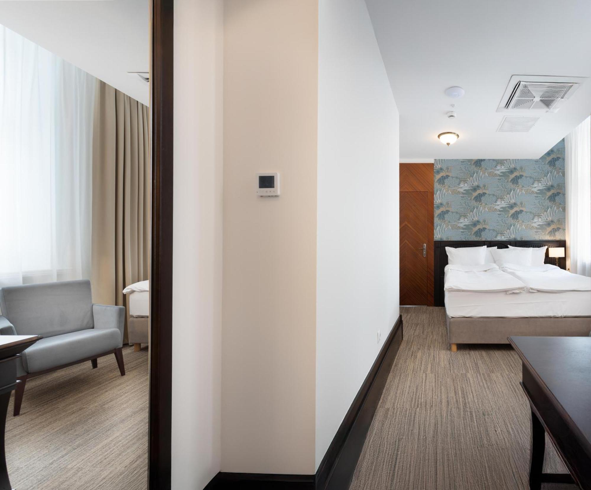 Brovaria Hotel Stary Rynek - Old Town Square بوزنان المظهر الخارجي الصورة