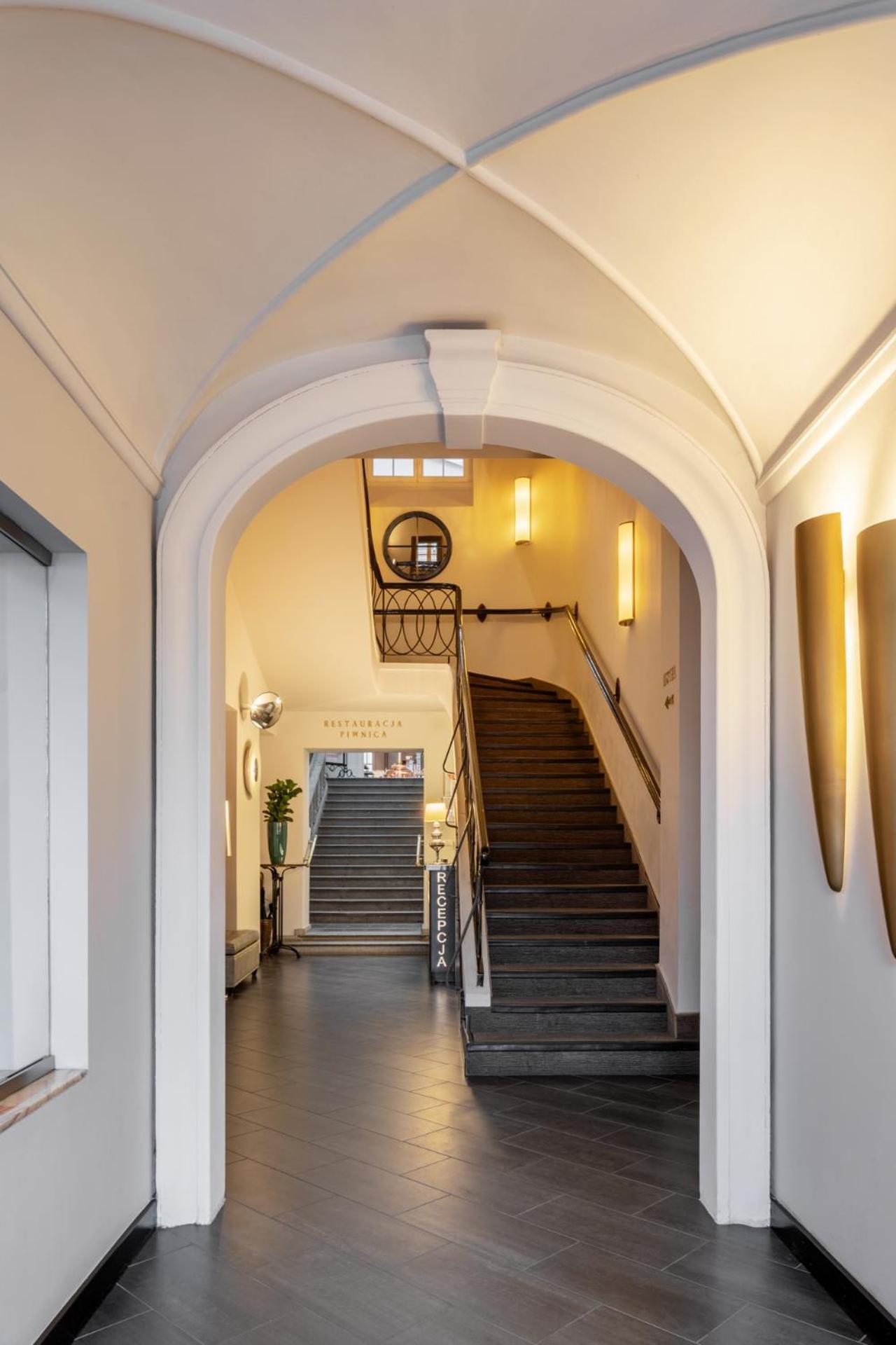 Brovaria Hotel Stary Rynek - Old Town Square بوزنان المظهر الخارجي الصورة