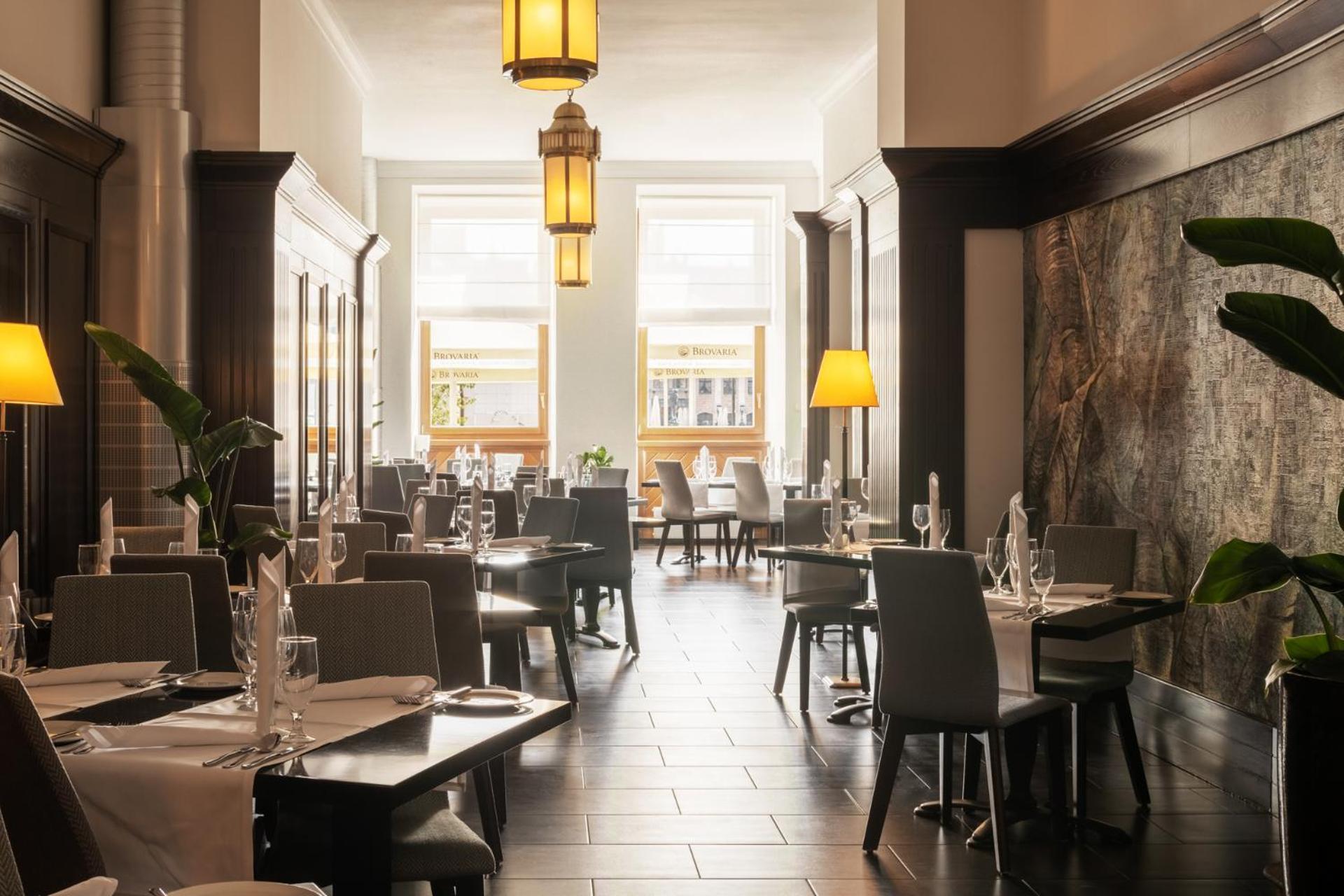 Brovaria Hotel Stary Rynek - Old Town Square بوزنان المظهر الخارجي الصورة