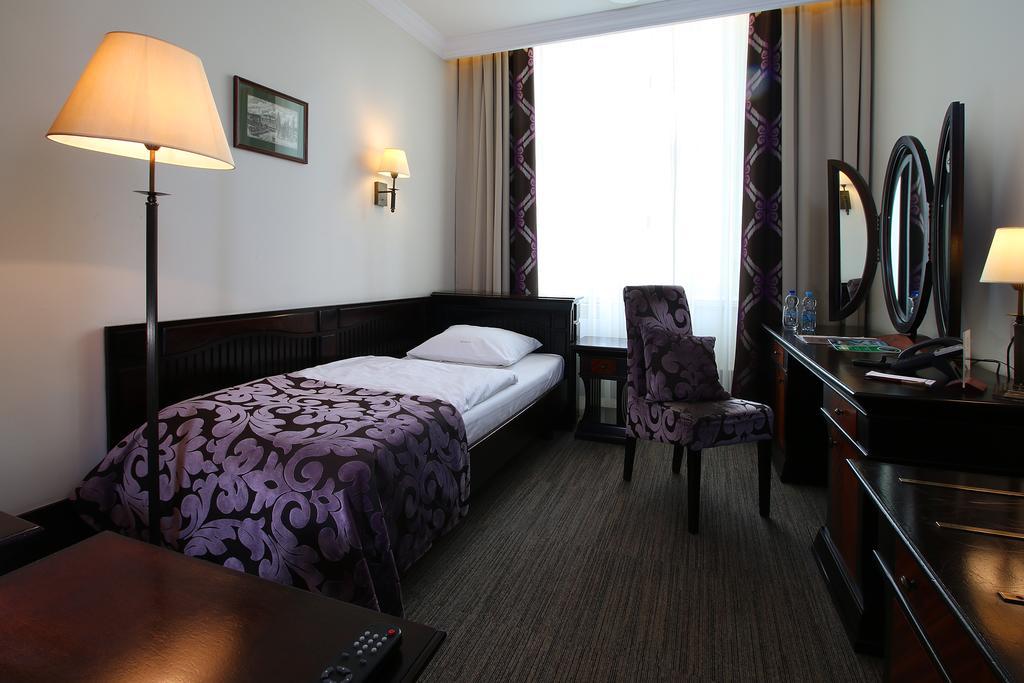 Brovaria Hotel Stary Rynek - Old Town Square بوزنان المظهر الخارجي الصورة