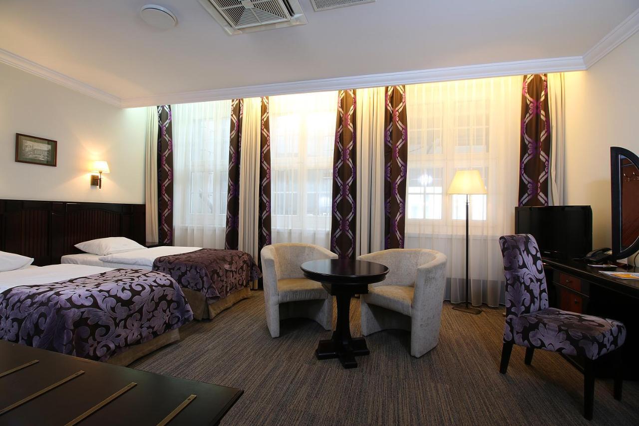 Brovaria Hotel Stary Rynek - Old Town Square بوزنان المظهر الخارجي الصورة